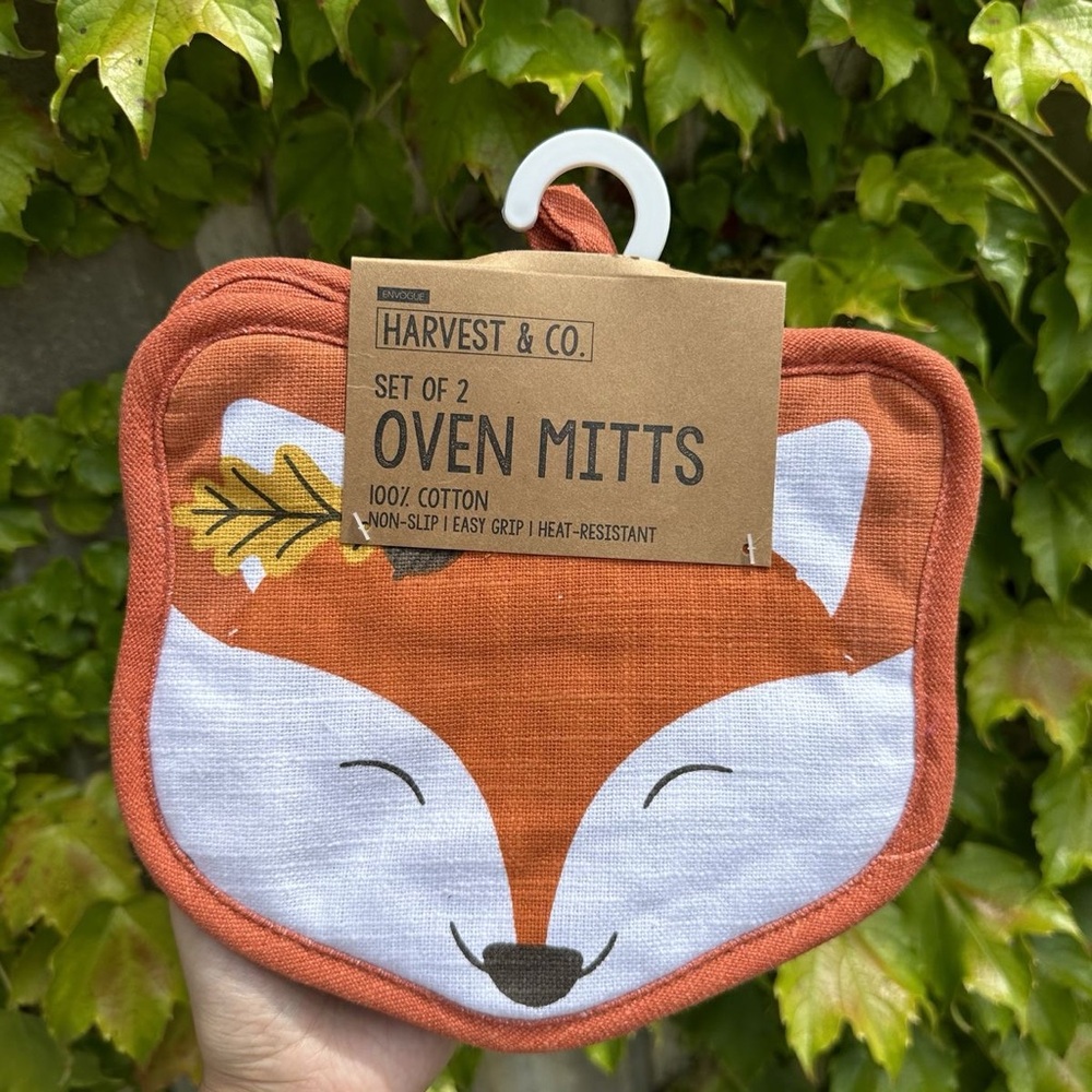 Fox oven mitts